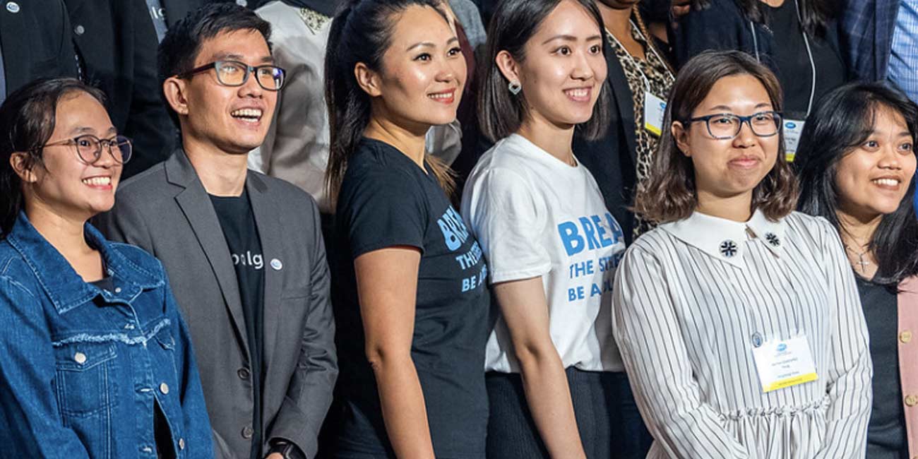 Asian entrepreneurs finishing their GIST program